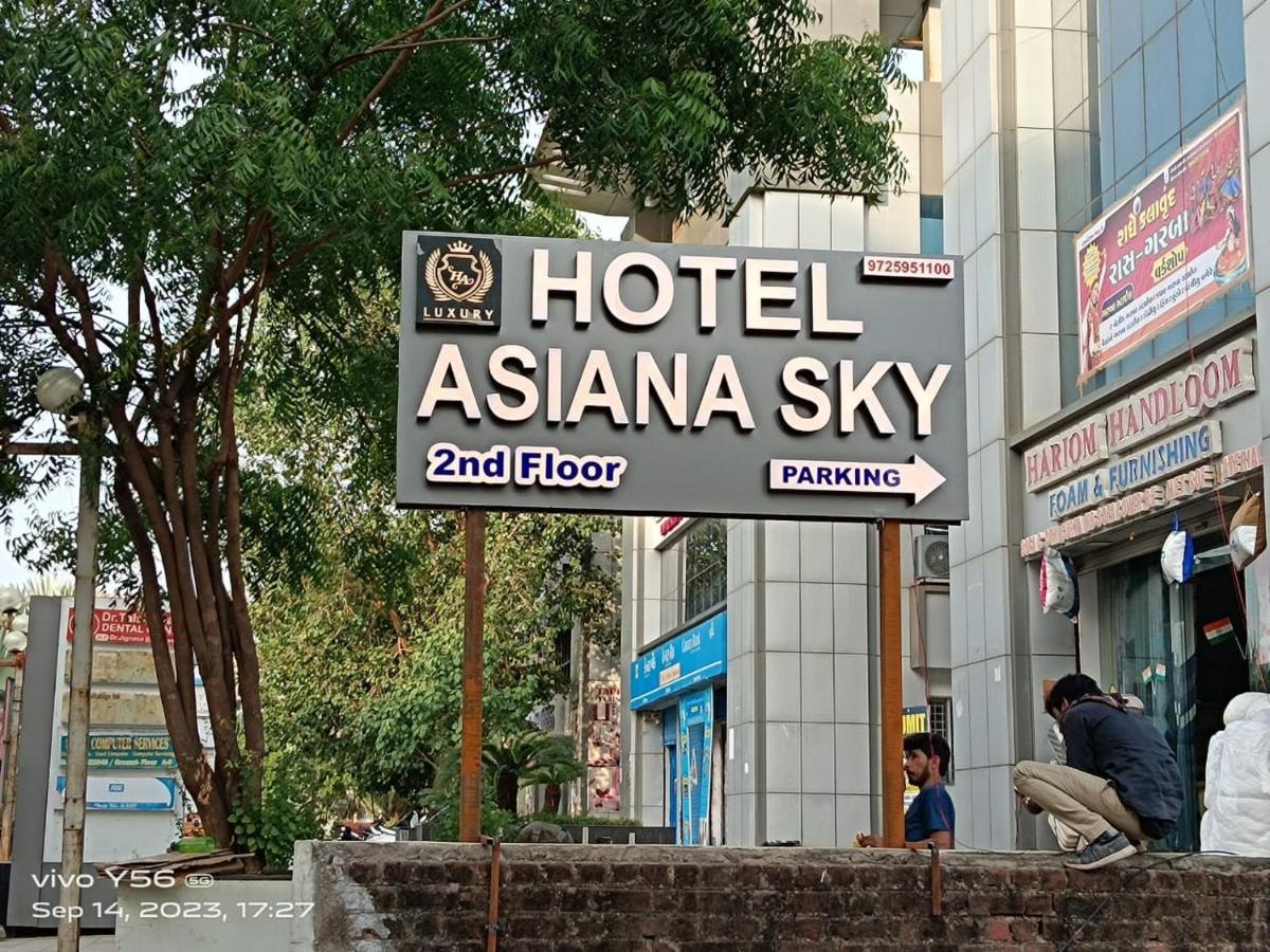 Hotel Asiana Sky Motera Ahmedabad Exterior foto